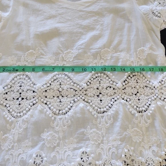 Beautiful white lace blouse - Picture 15 of 15